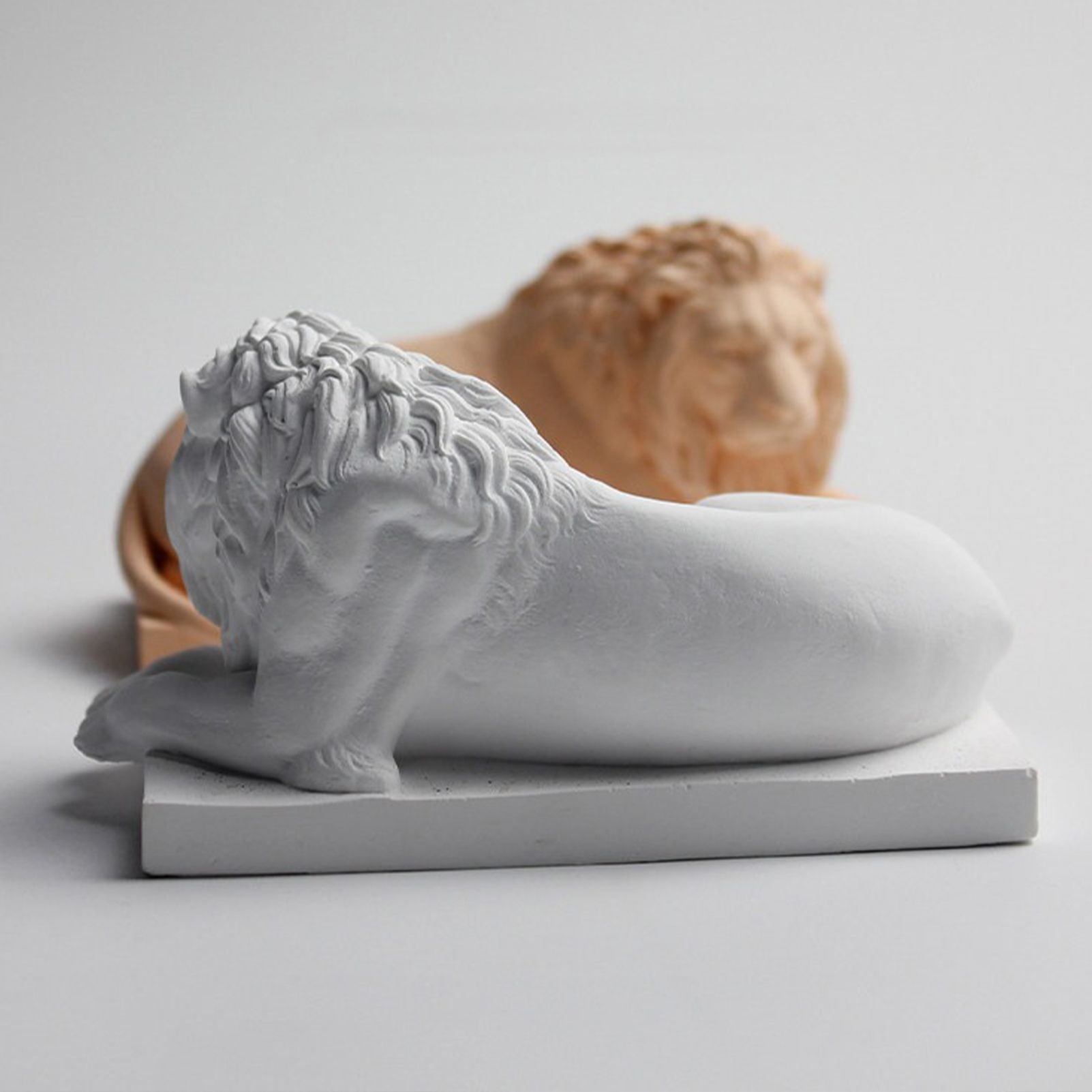 Classic Reclining Lion Sculpture Minimalist Grey Plaster Desk Ornament for Living Room, Study, or Office Decoration