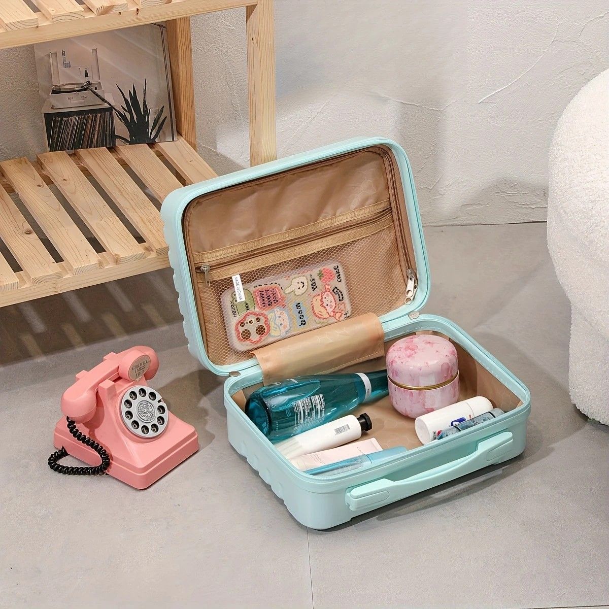 14 Inch Mini Makeup Case, Lightweight Cosmetic Travel Bag with Shoulder Strap & Zipper Closure(pink)