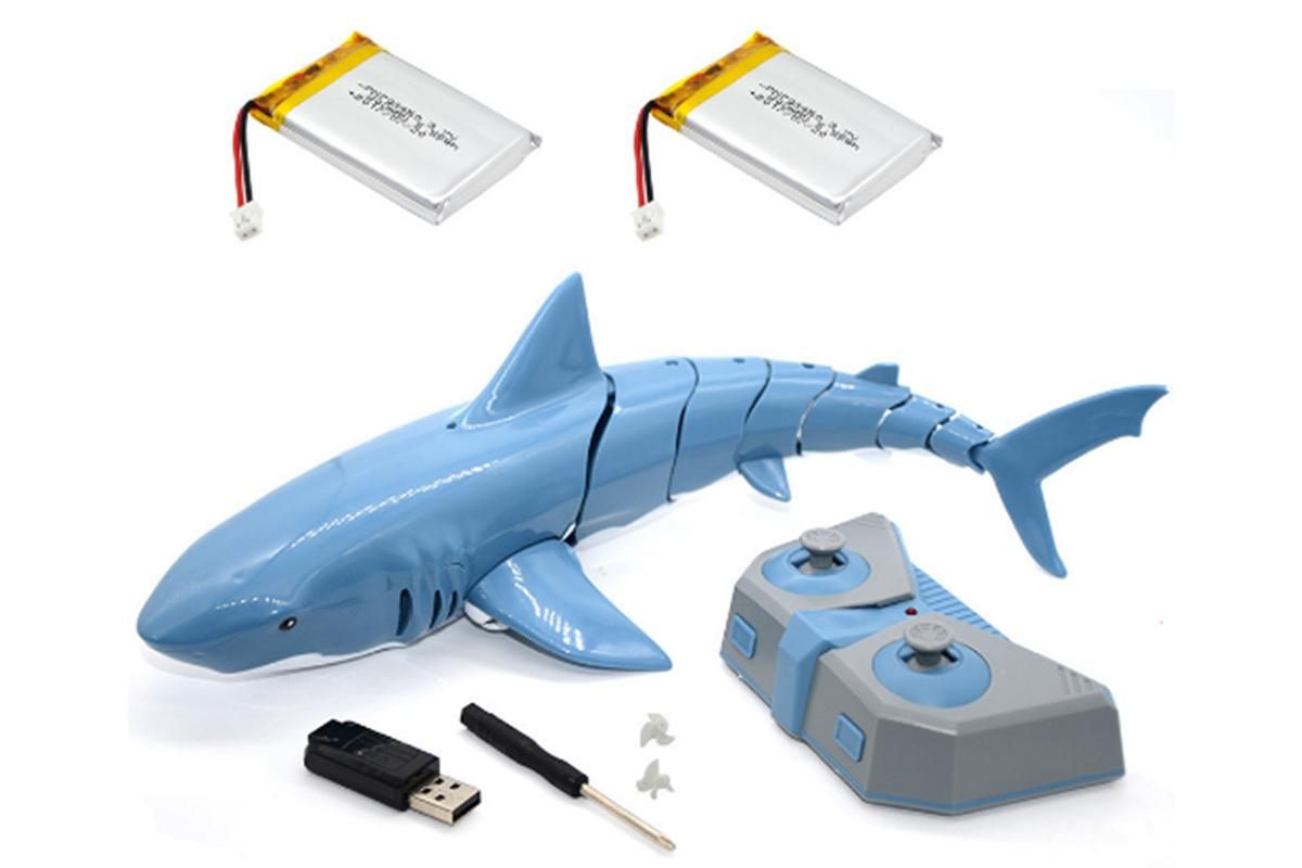 2.4G Remote Control Shark Toy RC Simulation Shark for Swimming Pool Blue