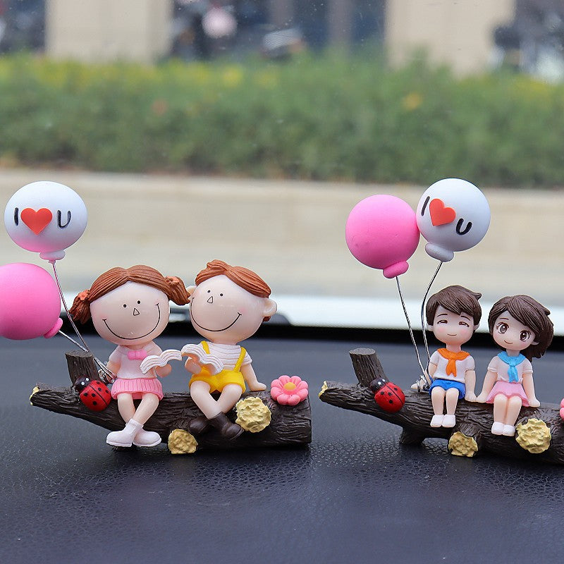 The well-behaved couple on the tree branch Cute Couple Car Ornament for Dashboard – Romantic Interior Decoration for Vehicles