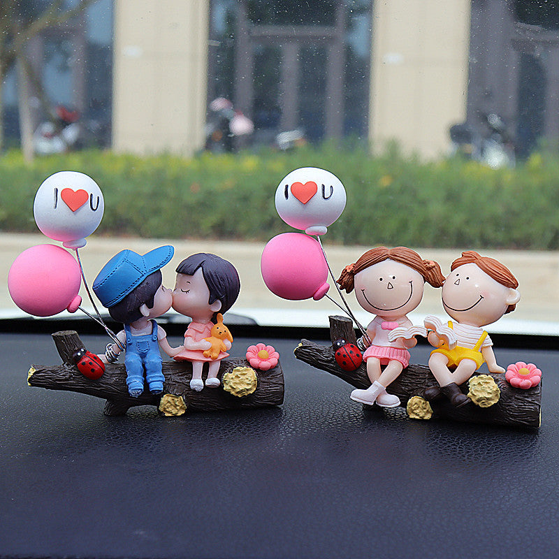The well-behaved couple on the tree branch Cute Couple Car Ornament for Dashboard – Romantic Interior Decoration for Vehicles